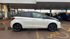 Toyota Yaris 1.33 VVT-i Design 5dr Petrol Hatchback